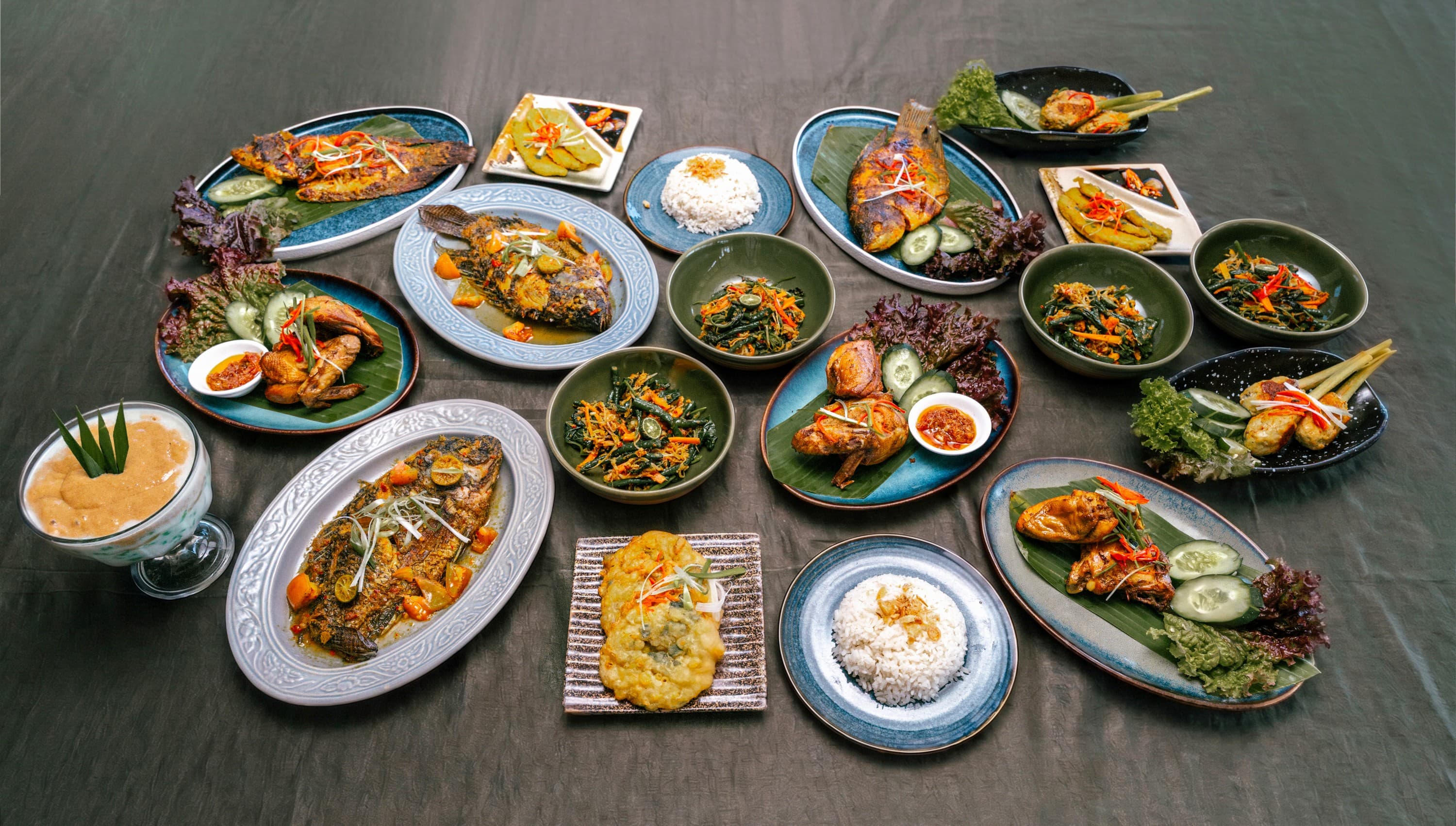 Dining at Tribhuwana Padma Resort